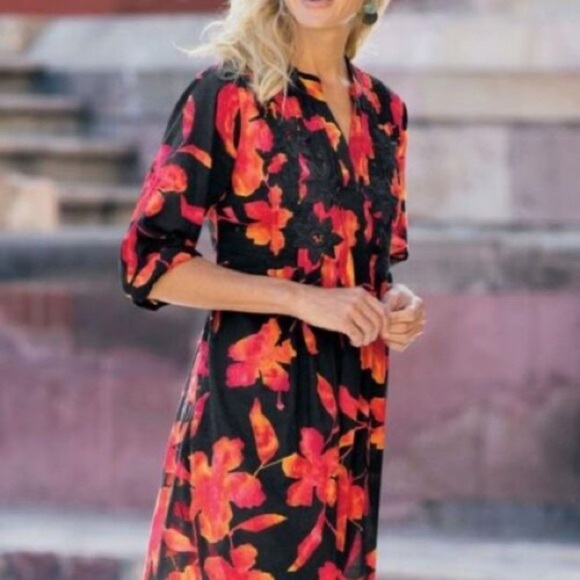 Soft Surroundings Hibiscus Floral Embroidered Tunic - Picture 1 of 9